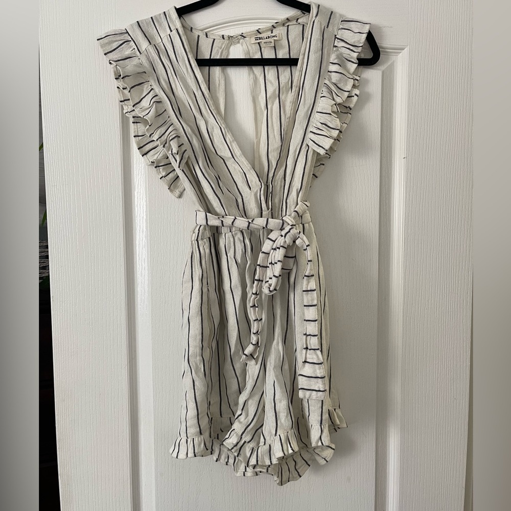 Billabong linen romper